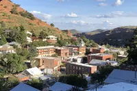 2-story house, all the comforts of home, spectacular space and views!!