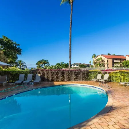 Newly Renovated Condo - Next to the beach!