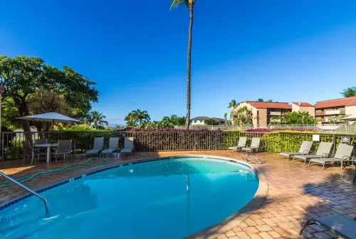 Newly Renovated Condo - Next to the beach!