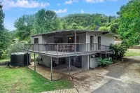 A special place for families & travellers on the river bank in Jamieson town. Hotels near Mount Buller Summit