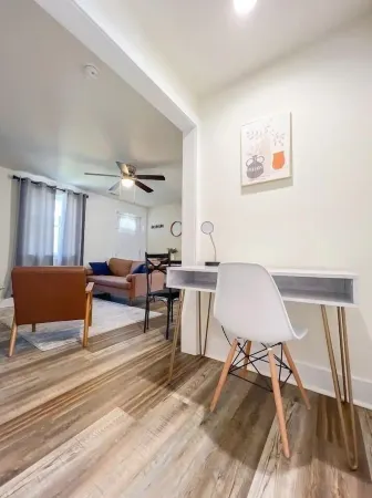 2BR Cedar Lane Road Retreat at Swamp Rabbit Trail! Отели в г. Паркер