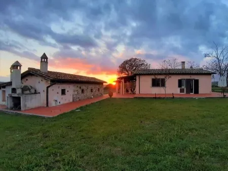 Cozy villa with views of the river, the village of Saturnia and Montemerano.