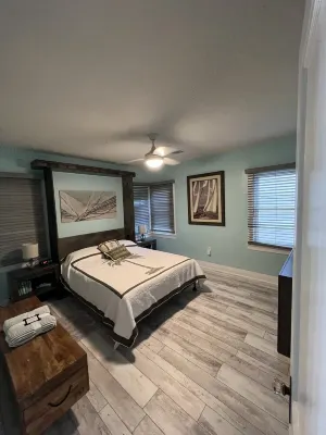 Cute bungalow in downtown clearwater, near clearwater beach, golf and restaurant Hotels near Publix Super Market at Gulf to Bay Plaza
