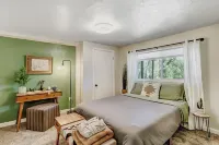 Scenic A-frame - Hot Tub, Basketball Court, Treehouse, Outdoor theater! Hotels in der Nähe von Empire Mine State Historic Park