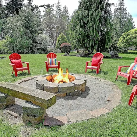 Large Log Cabin-Ocean View/Beach/BBQ/Games/EV/Pets