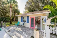 🍹🌞 Cabana Paradise! Heated Pool, Poolside TV and Tiki Bar, Near Beaches!
