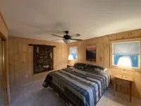 Wolf Ridge Retreat. Comfortable, peaceful retreat in the Blue Ridge Mountains