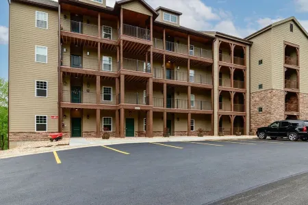 Brand New! Spectacular Lake Front Condo