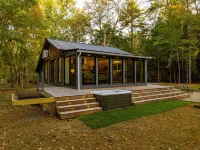 Lux Designer Private Waterfront Crooked River Sebago - Glass Walls - Huge Yard - 5-Star