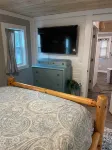 200 Ft. from the Lake! Includes kayak & 4 man Paddle Boat-Long term avail.