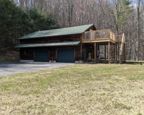 Cozy loft retreat w/Mountain Views in Mtn City near VA Creeper Trail & Damascus. 約翰遜縣酒店