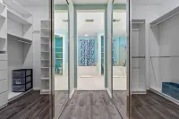 3000 Sqft 5Br/4BTH Villa with Pool and Hot Tub