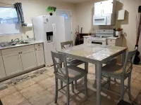 Cozy Casita in a safe quiet neighborhood near a beautiful pond.