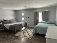 Harbor House Beautiful 4 bedroom house, minutes from beach/lake and cute town!