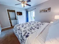 Relaxing 1Br Condo sleeps 4.  Pool outside back door.  Beach Access.