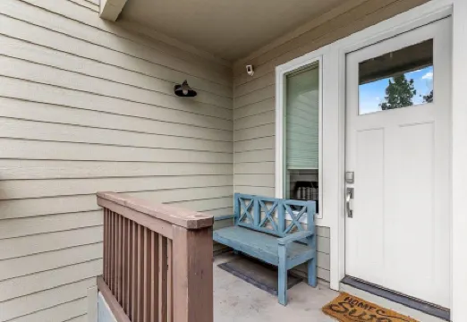 New Flagstaff townhome with Mountain Views!