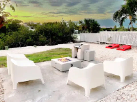 Serenity at Coco Plum's Hidden Waterfront Hideaway, Marathon