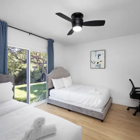 NEW Lux 5BR Villa Near Disney, Knotts, LA, OC w/ Hot Tub & Games