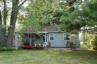 Feel of an "Up North" cottage with the convenience of in-town East Tawas