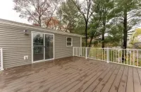 Lake Life Cottage  2 Queen Beds
