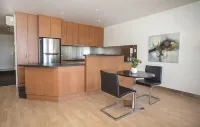 Adelaide Parkland Tower Apartment