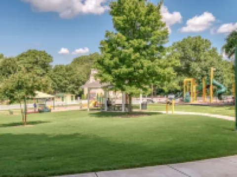 Walk Downtown! Large Pool, Hot tub, Fire pit, Close to EVERYTHING! Hotels in Monroe