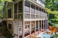 Big Canoe! 3 Masters, 2 Decks, Hot Tub, Fire Pit!