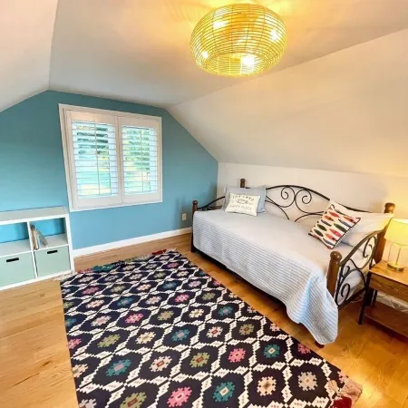 Relaxing Lakefront Home with Brand New Dock and Immaculate Vibes Отели в г. Фолстаун