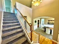 5Br Home, Fire Place, & Plenty of Space! 30 mi from Lumen Field Hotels in Sumner