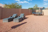 Casa Grande getaway! Modern cozy home with private pool and hot tub!
