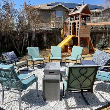 Enjoy Artisan Bread ❤️ Quiet Rambler + Historic Park, Firepit, Pets, 2 Car Garage