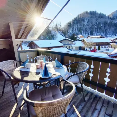 Cozy vacation apartment with two bedrooms, wood-burning stove and spacious balcony