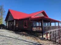 Mountain Cabin with Views of the Blue Ridge Parkway and the Piedmont