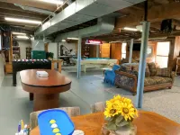 Cow Barn converted into a beautiful spacious home. Hotels in Mount Tabor