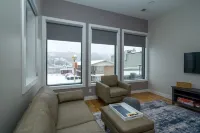 Luxury Stay DT Houghton, 2 Bed, 1 Bath Suite B Hotels in Houghton