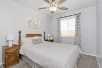 Cozy Cottage: relaxing retreat, pet and family friendly