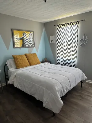 Cozy family home. 19 minutes from Churchill Downs