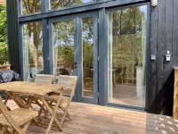 Z 2 Lodge - Contemporary living in a green setting.