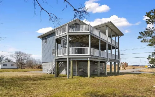 Captain's Quarters