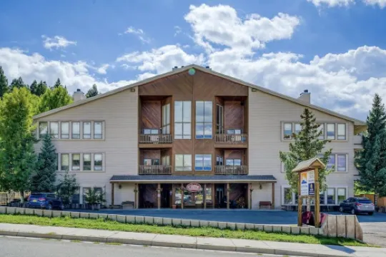 The Slopeside Haven Condo - 300 Feet to Ski Lifts - GoldCreek #102