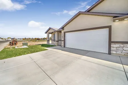 Beautiful new home in Broadmoor Subdivision