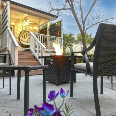 Cozy 3bdrm 2ba mins from Downtown