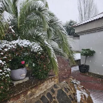 Three Stones Executive Apartments - Housity