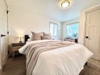 Cozy Cottage in Quiet Neighborhood