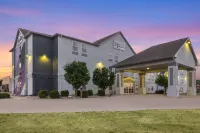 Spark by Hilton Minot Hotels near Minot State University