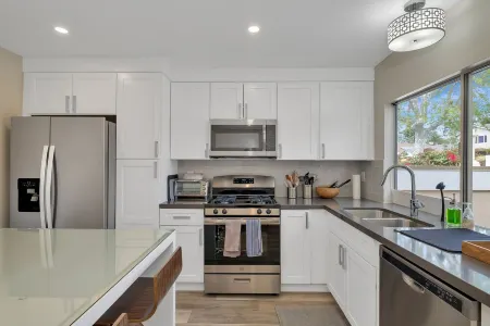 Designer Dream Home with 3 KING Beds