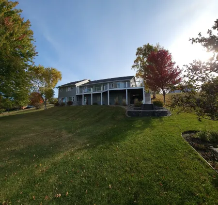Lake Latoka Home w/Paddle boards, Kayaks, Paddle Boat, Pool Table, Dock, Sunsets