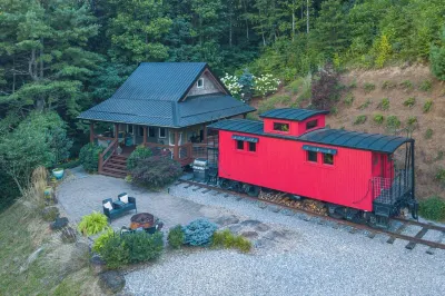 Train Caboose w/ Upscale Amenities Minutes to Waynesville & Asheville