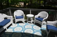 Walking distance to the beach! Summer dates available. Grill, Deck & Fire Pit!