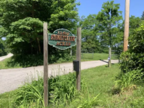 Country Cottage Farm Stay at Stoneycreek Acres